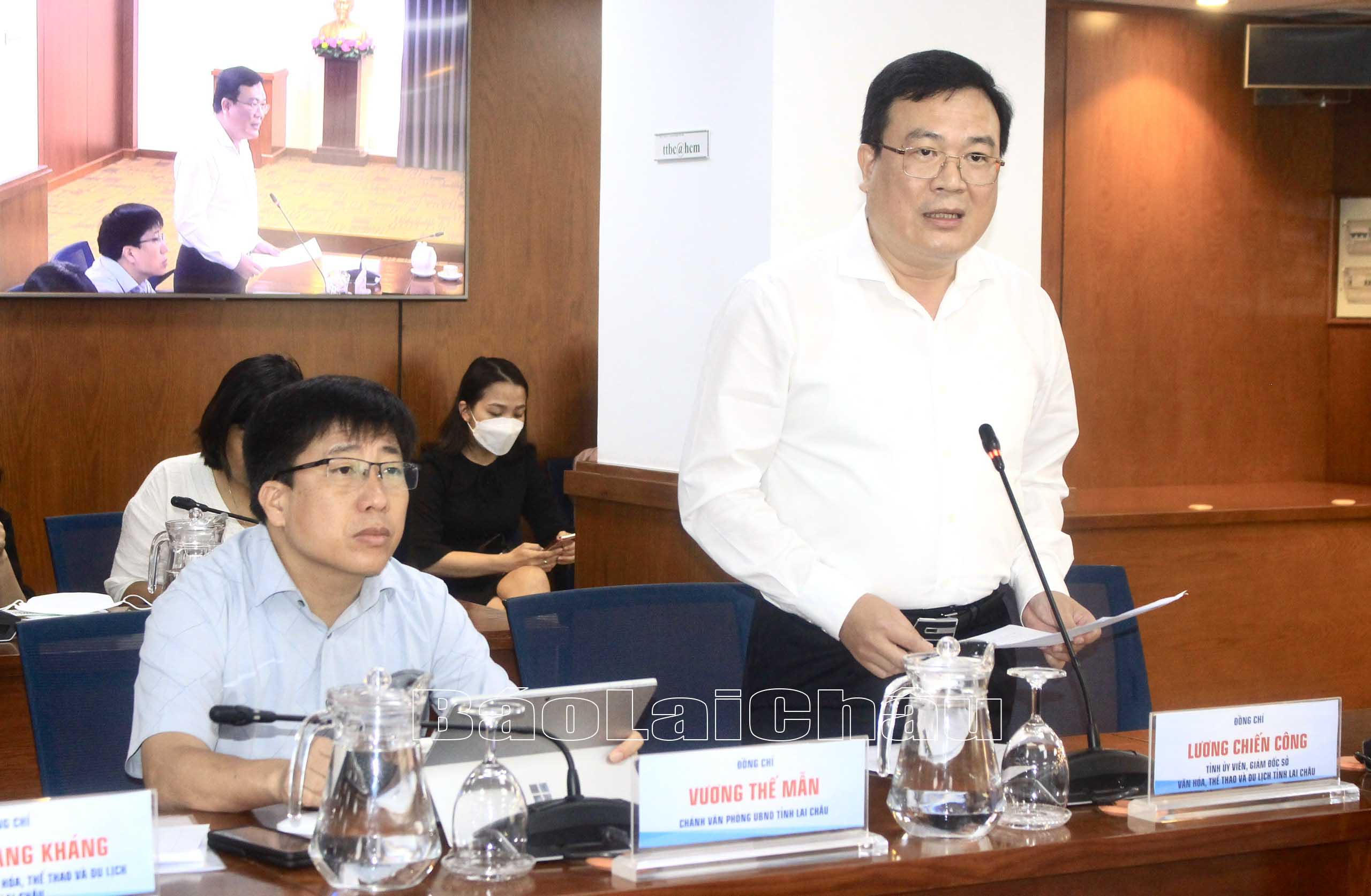 Đồng chí Lương Chiến Công - Tỉnh ủy viên, Giám đốc Sở Văn hóa, Thể thao và Du lịch tỉnh Lai Châu thông qua Thông cáo Báo chí.